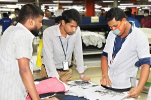 buying houses reduce risk and simplify production